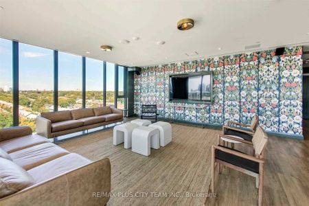 Riverside Square Lofts 15-45 , #1105 - Photo 2