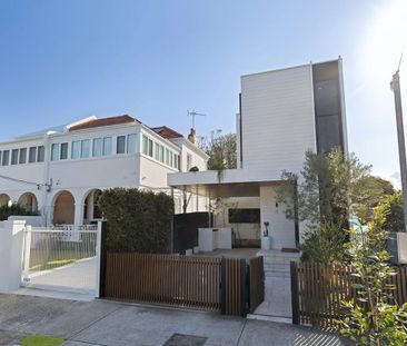 Freestanding Designer Beach House with Pool & Garden Oasis - Photo 6