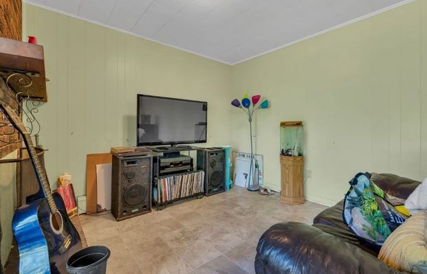 For Lease - 242 West Side Road, Port Colborne, Ontario - Photo 1