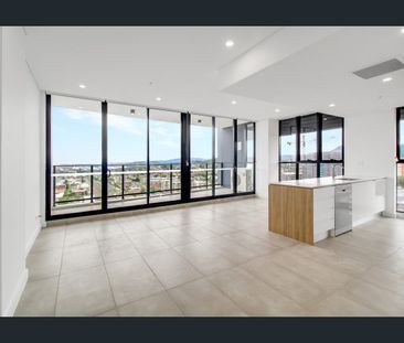 Prime CBD Living with Breathtaking Views - Wollongong Apartment - Photo 1