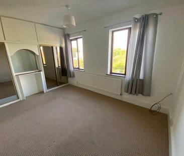 Terraced House to rent on - Photo 4