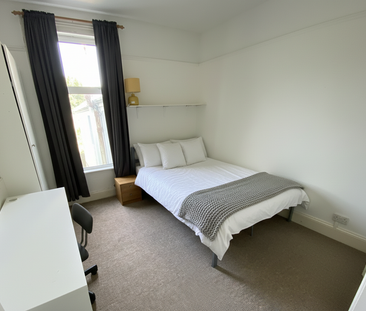 6 bedroom terraced house to rent - Photo 4