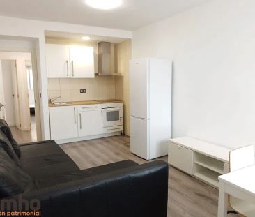 Alquiler de piso en Calle Rambla - Photo 2