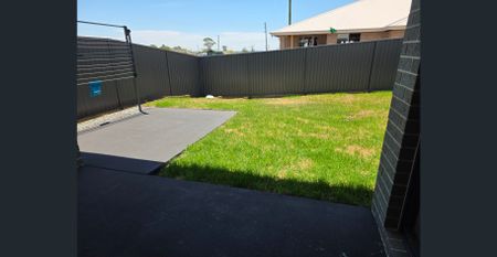 Brand New 3 bedrooms house for rent in Farley - Photo 3