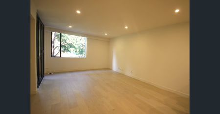 STYLISH ONE BEDROOM APARTMENT!!! - Photo 2