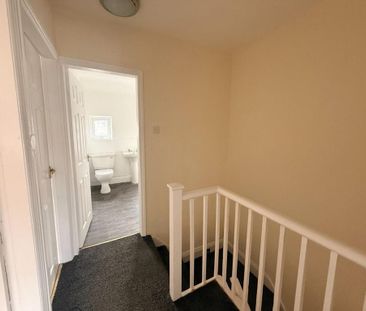 3 bedroom terraced house to rent - Photo 5