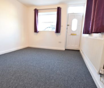 1 Bed Maisonette, Tennyson Road, LU1 - Photo 1