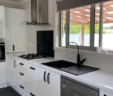 3 bed beauty - Photo 1