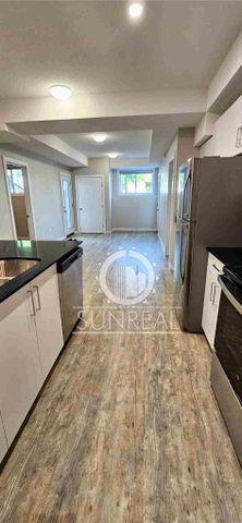 Camrose Beautiful 2 Bedroom 2 Bathroom Townhouse! - Photo 5