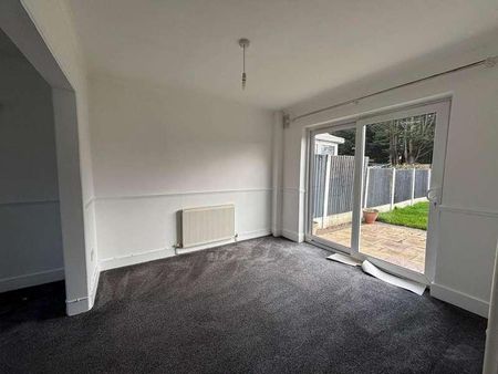 Greensward Lane, Hockley, SS5 - Photo 4