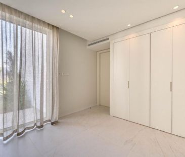 3 bedroom luxury Apartment for rent in Marbella, Spain - Photo 2