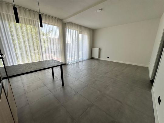 TE HUUR: Duplex-appartement met 2 slaapkamers te Genk! - Photo 1