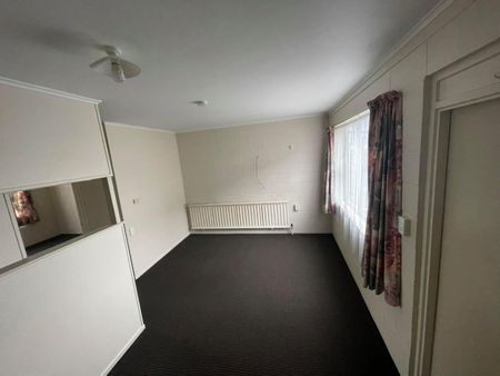 4/10 Eason Street, Victoria - Photo 2