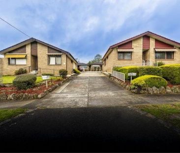 Bright & Spacious 2-Bedroom Unit in Prime Box Hill South - Photo 6