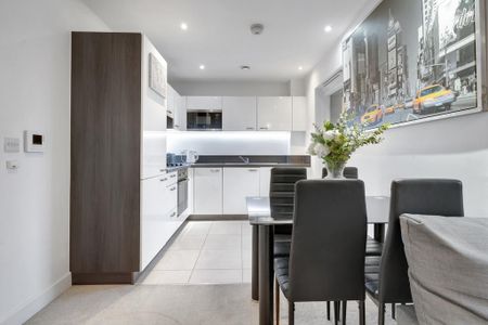 1 bedroom flat to rent - Photo 2