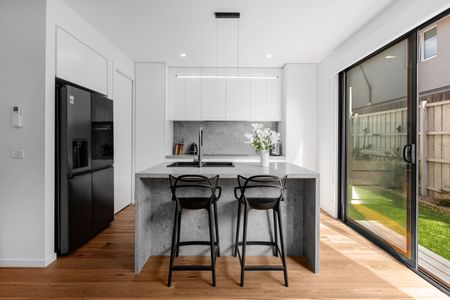 1A Salmon Street, Mentone VIC 3194 - House For Rent | Domain - Photo 4