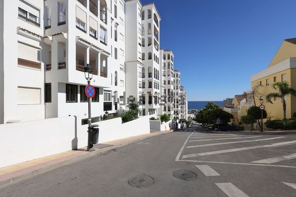 Alquiler de piso en Avenida Reina Sofía, 13 - Photo 1