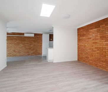 Renovated Two-Bedroom Unit in Park Beach - Photo 2