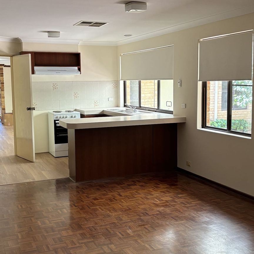 11 Edwards Green, Floreat. - Photo 1