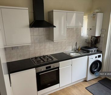 2 bedroom maisonette to rent - Photo 6