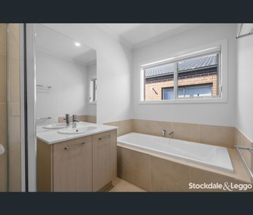 7 Bawley Road, Donnybrook, Vic 3064 - Photo 1