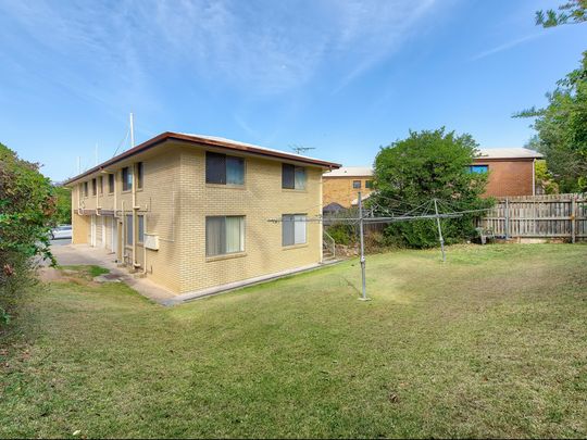 TWO BEDROOM UNIT IN SMALL COMPLEX OF 4 - Photo 1