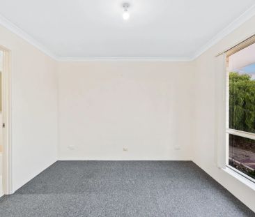 37A Admiralty Crescent, Halls Head. - Photo 1