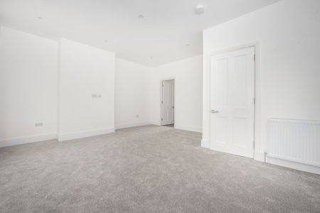 2 bedroom maisonette to rent - Photo 3