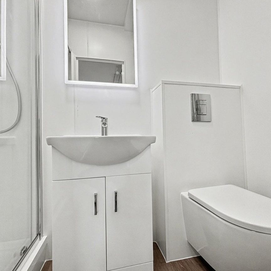 Room 2 - Kenton Road, Kenton, Harrow, HA3 - Photo 1