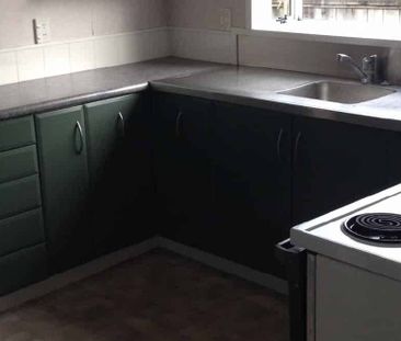 Hukanui School Zoned & Close to Westfield Chartwell! - Photo 1