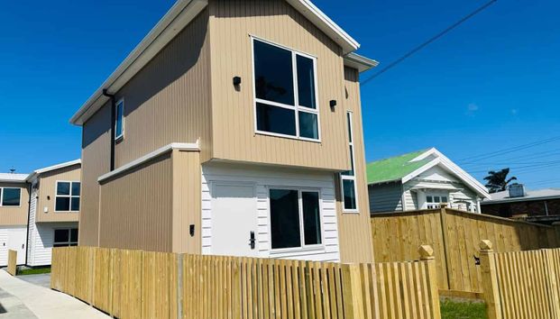 For Rent – Brand New Townhouse 115 Luke East, Ōtāhuhu - Photo 1