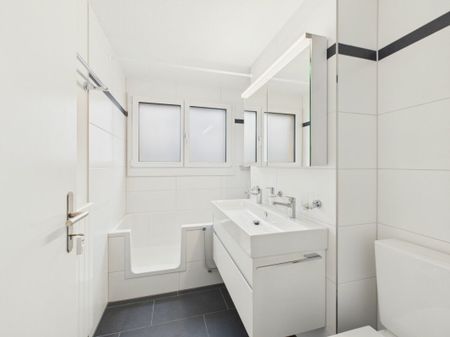 neu sanierte 4.5 Zimmer-Wohnung mit Balkon - Foto 5