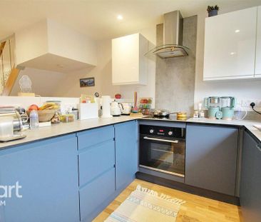 2 bedroom terraced house to rent - Photo 1