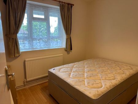 Room in a Shared Flat, Ballantrae House, NW2 - Photo 2