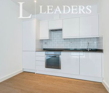 2 bedroom apartment to rent Vista House, Lincoln Road, Dorking, RH4 - Photo 6