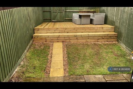 2 bedroom terraced house to rent - Photo 2