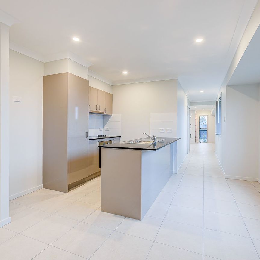 13 Merino Street, Park Ridge QLD 4125 - House For Rent | Domain - Photo 1