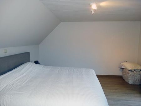 Gezellige, instapklare rijwoning met garage - Photo 3