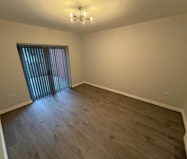 4 bedroom semi-detached house to rent - Photo 1