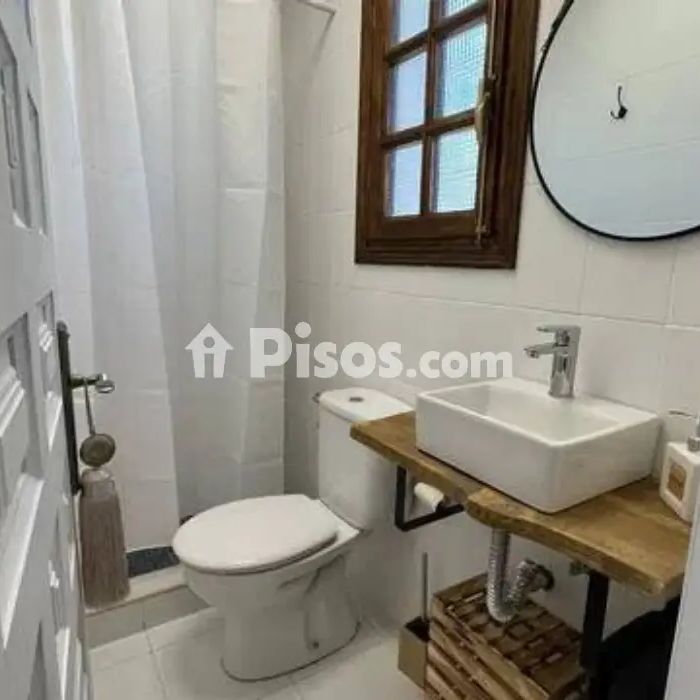 Casa adosada en alquiler en Avenida de Juan Sebastián Elcano - Photo 1