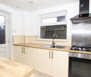 3 bedroom House To Let - Photo 6