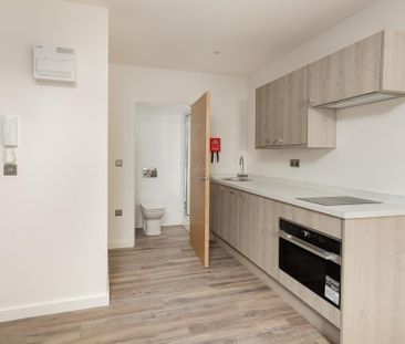 Studio to rent - Photo 2