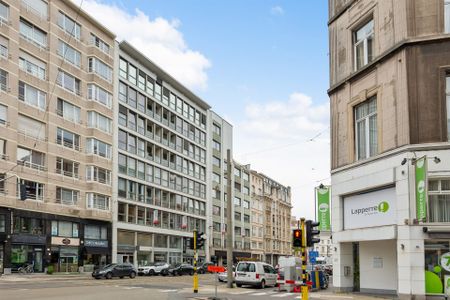 Appartement met één slaapkamer en aangenaam terras in het centrum in Antwerpen! - Photo 3