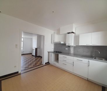 Location Appartement 2 pièces 53m² ST OMER 62500 - Photo 4