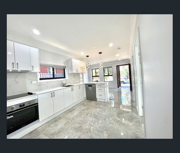 NEAR NEW SPACIOUS 2 X BEDROOM GRANNY FLAT!! - Photo 2