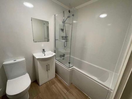 Clarendon Park Road, Clarendon Park, Leicester, LE2 - Photo 2