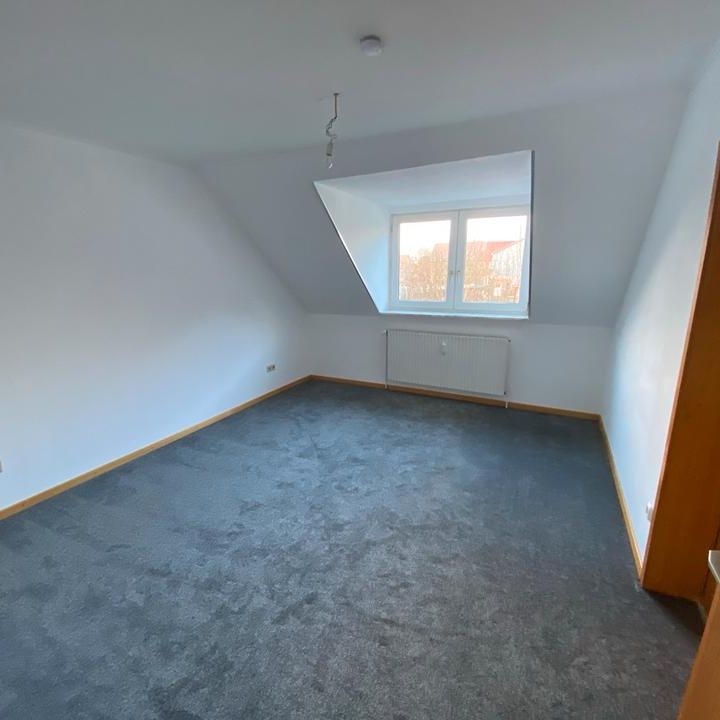 Familienfreundliche 5 Zimmer Wohnung in ländlicher Lage - Photo 1