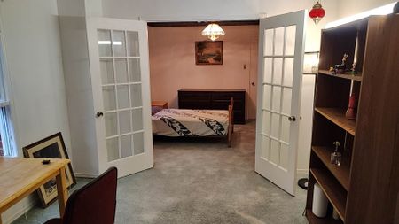 For Lease - 3050 Olympus Mews Unit# main floor, Mississauga, Ontario - Photo 4