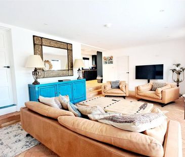 3 bedroom detached house to rent - Photo 3
