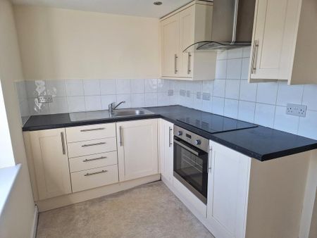 2 bedroom flat to rent - Photo 4